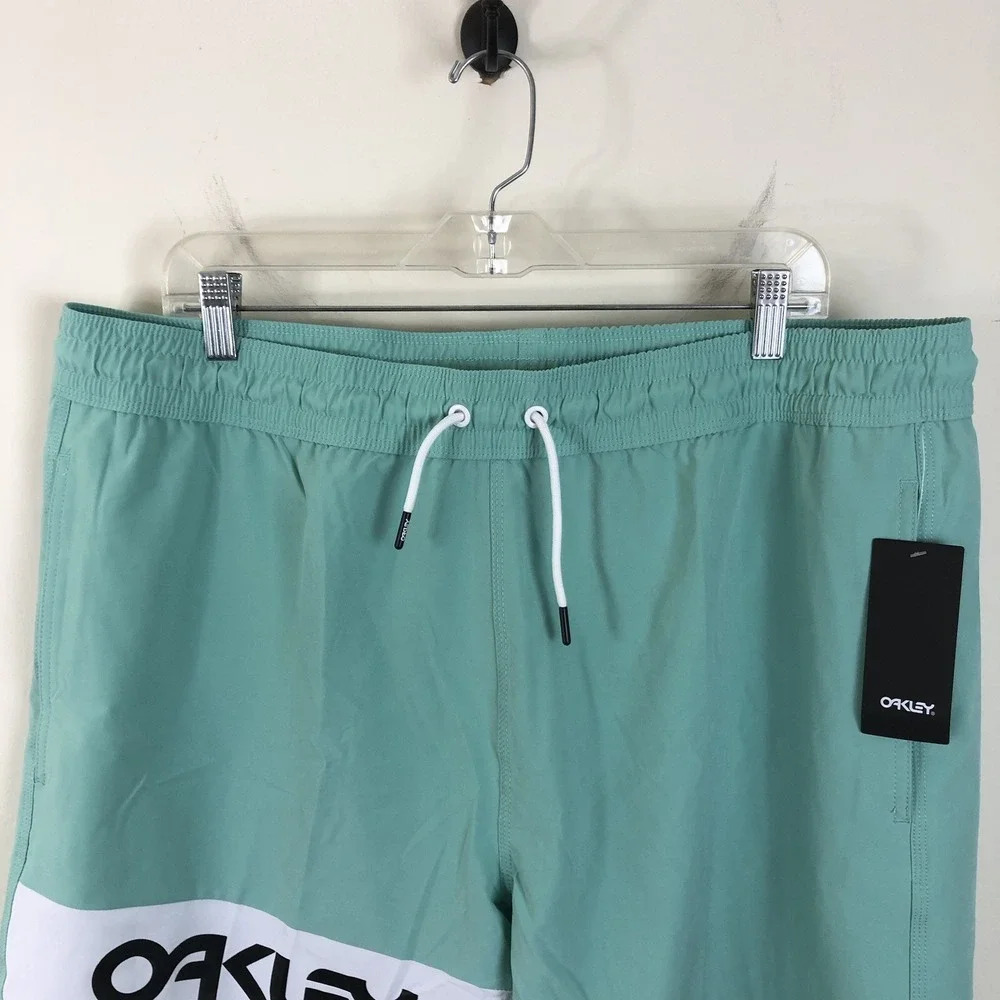 Oakley Beach Swimming Trunks Shorts Men's Sz 2XL Aqua Green Outdoors